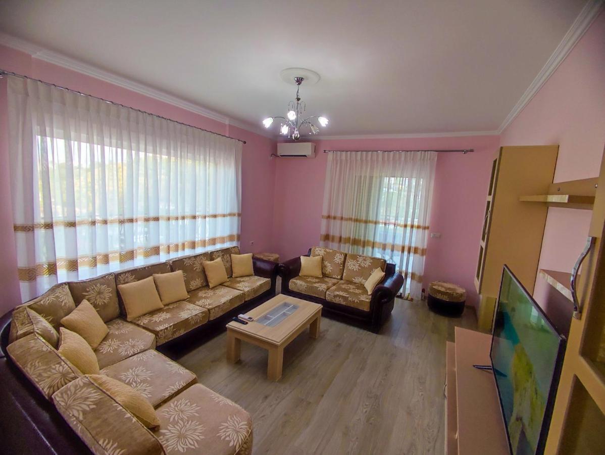 Cheerful 2 Bedroom Villa With Free Parking. Αργυρόκαστρο Εξωτερικό φωτογραφία