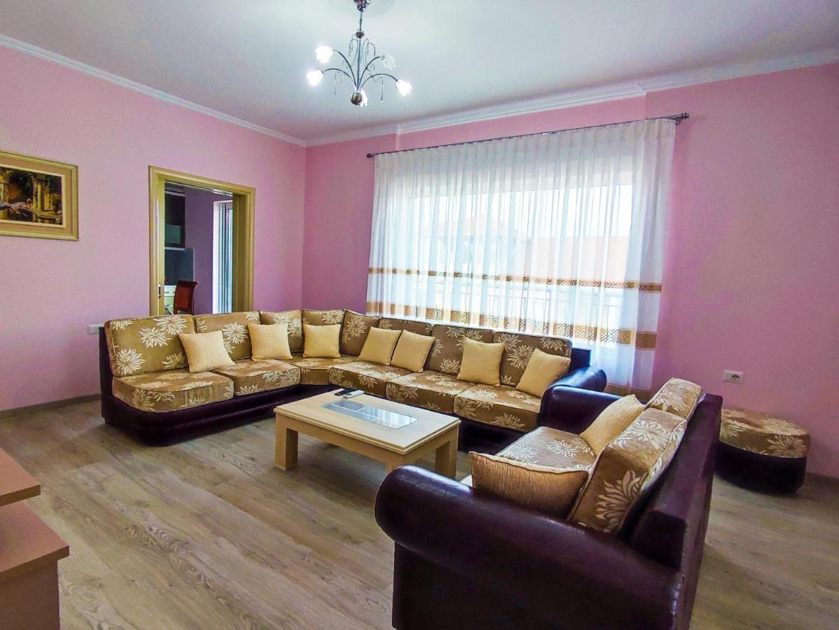 Cheerful 2 Bedroom Villa With Free Parking. Αργυρόκαστρο Εξωτερικό φωτογραφία